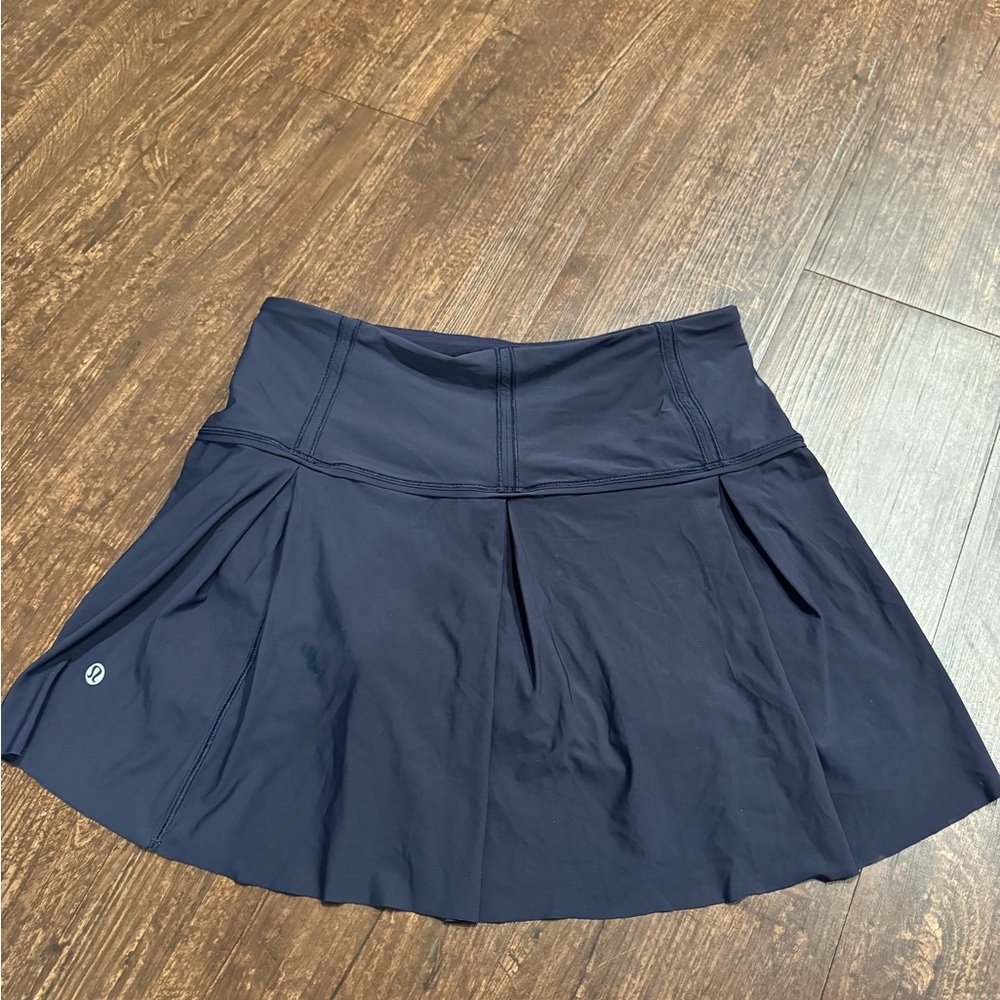 Lululemon Lost in Pace Navy skirt